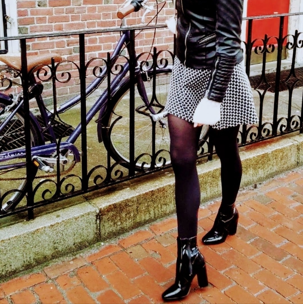 Houndstooth mini skirt